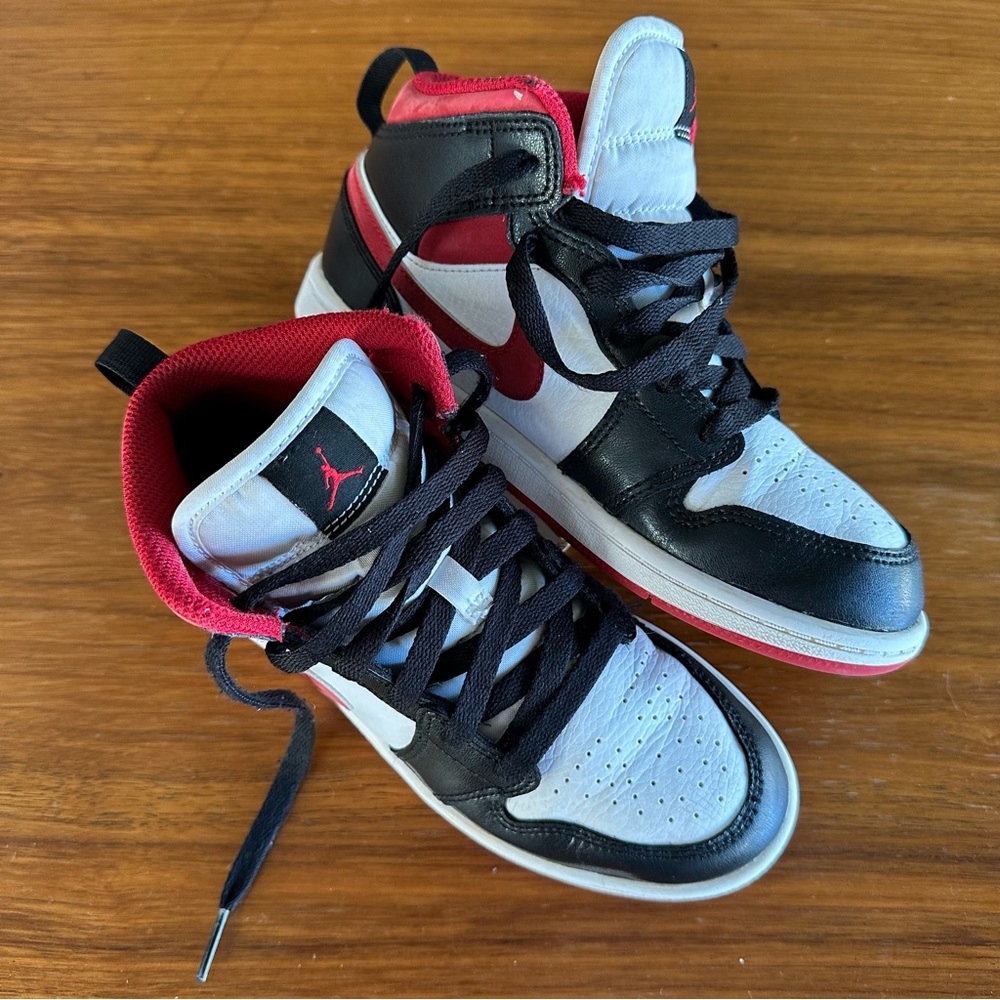 Classic Jordan 1’s Youth Size 2Y